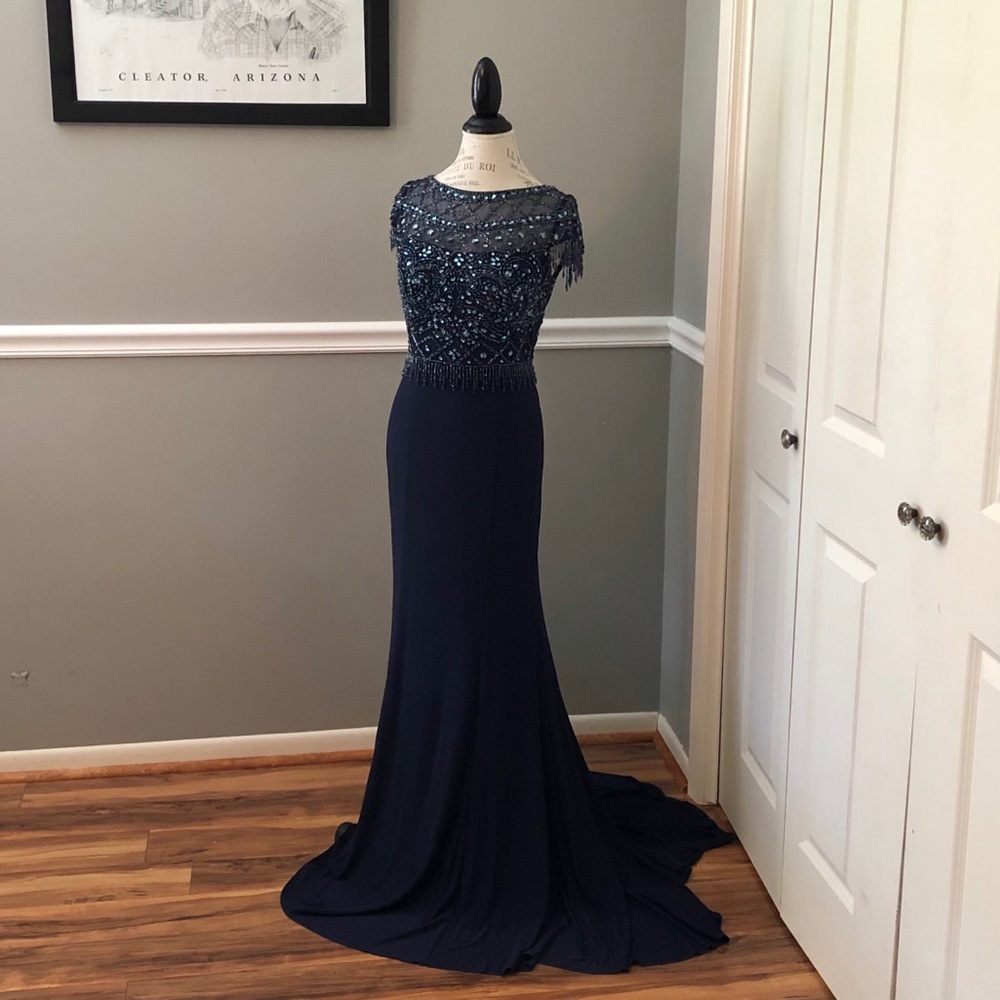 NEW JOVANI NAVY ILLUSION BEAD FORMAL EVENING GOWN